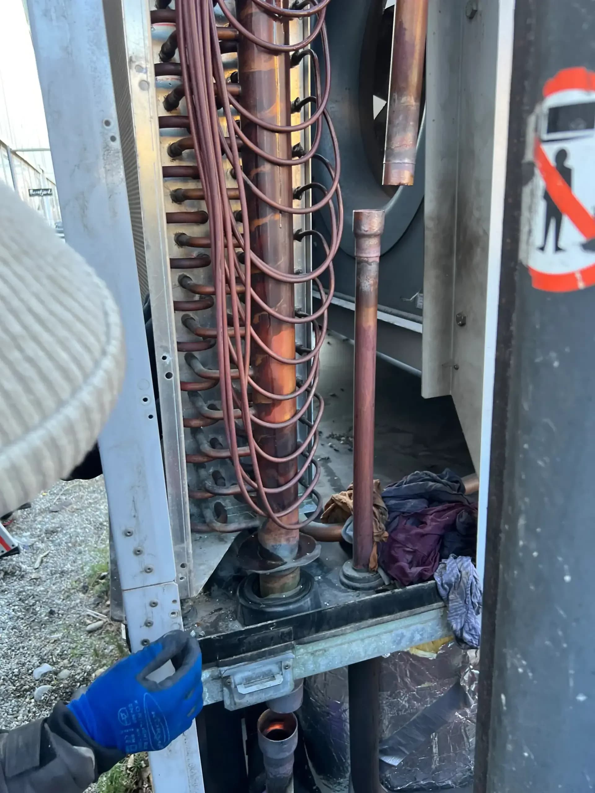 Verdampfer-Ersatz Wärmepumpe – Vereinsgebäude – Cover