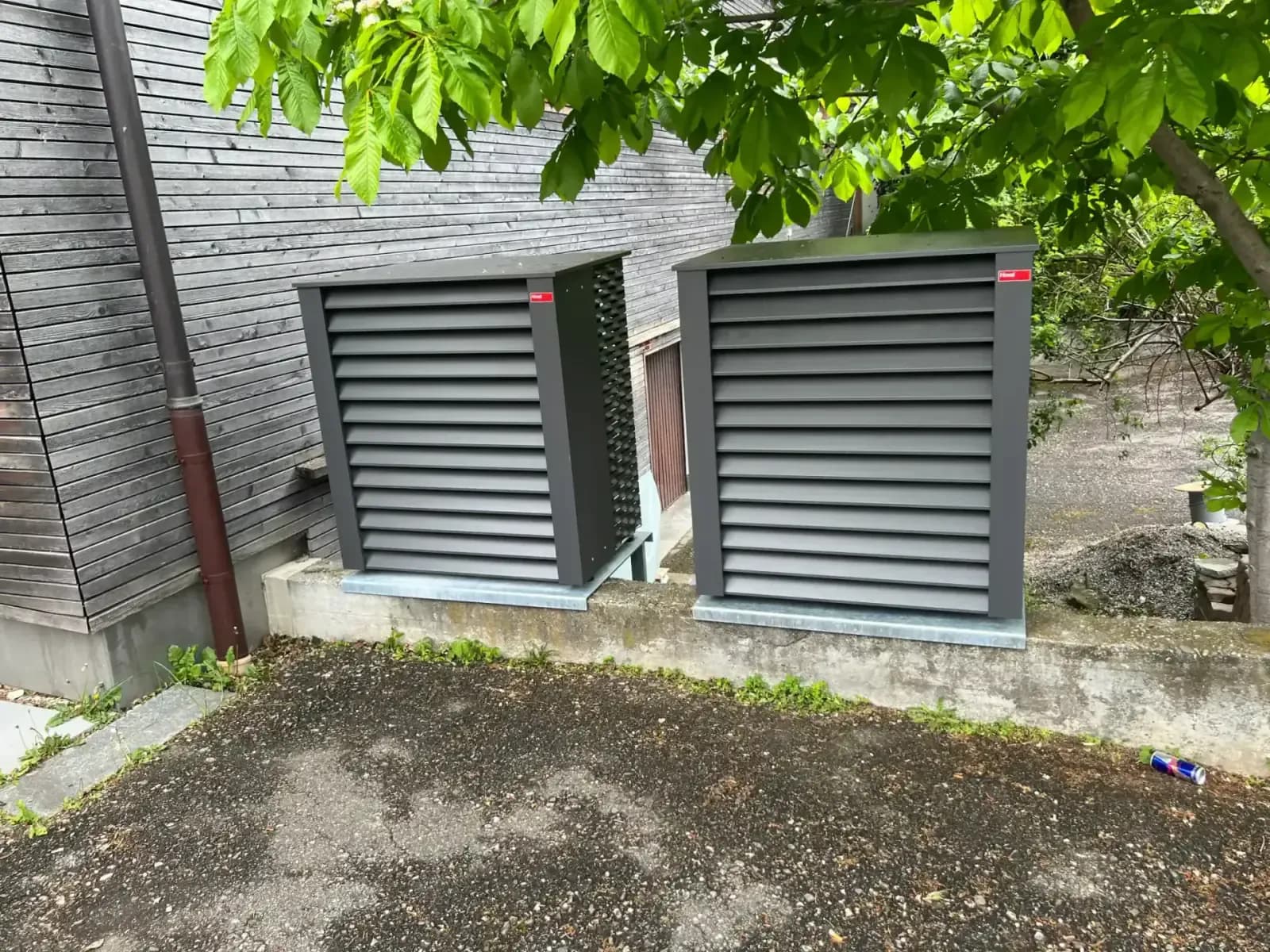 Hoval-Aussengeräte rund um den Walensee – Cover